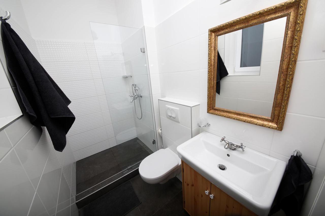 Mini Flat Apartman Beci Exterior foto